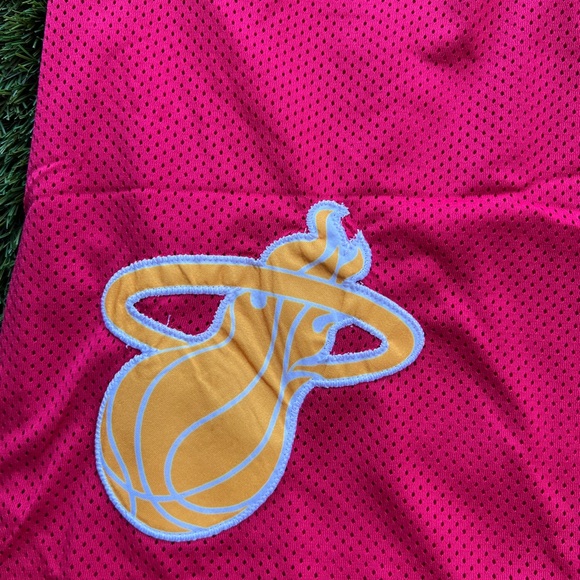 Miami Heat Shorts - Picture 3 of 6